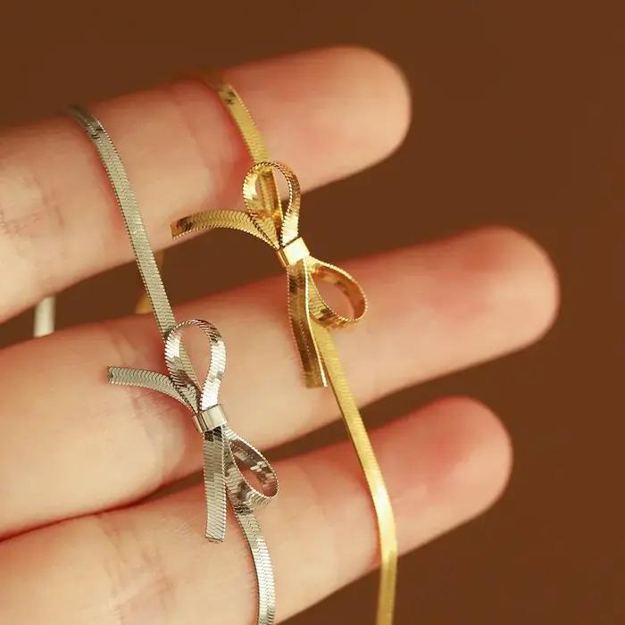 Collier ras du cou minimaliste avec nœud pour femmes