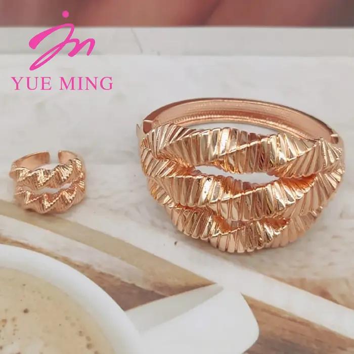 Ensemble de bijoux plaqué or pour femmes, bracelet à breloques, bague élégante, cadeau pour mariage, occasions spéciales et professionnels