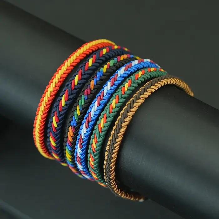 Bracelet à cordes ethniques unique unisexe avec motifs géométriques pour femmes et hommes pour diverses occasions et cadeaux spéciaux