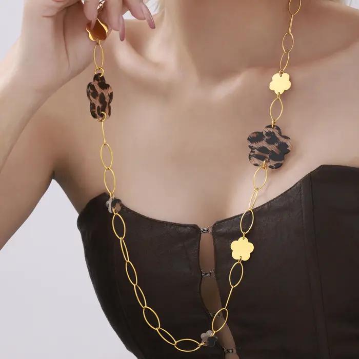 Collier de fleurs pour femmes
