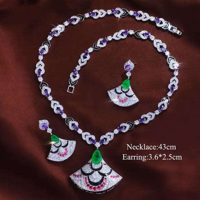 Collier et Boucles d'Oreilles en Zircone Brillante Multicolore Forme Sectorielle Luxe Accessoire de Fête pour Femmes Occasions Spéciales