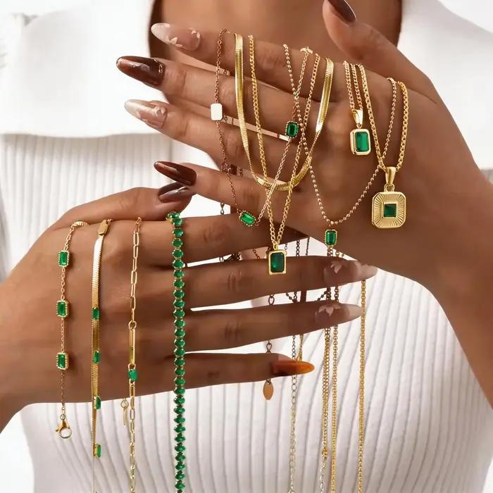 Collier pendentif zircon vert rétro pour femme luxe occasion spéciale cadeau anniversaire style moderne acier inoxydable plaqué or zirconium personnalisable