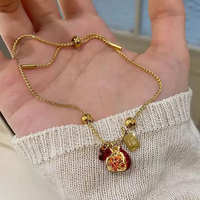 Bracelet pendentif grenade rouge vintage en cristal exquis réglable pour femmes et filles occasions spéciales bijoux de qualité