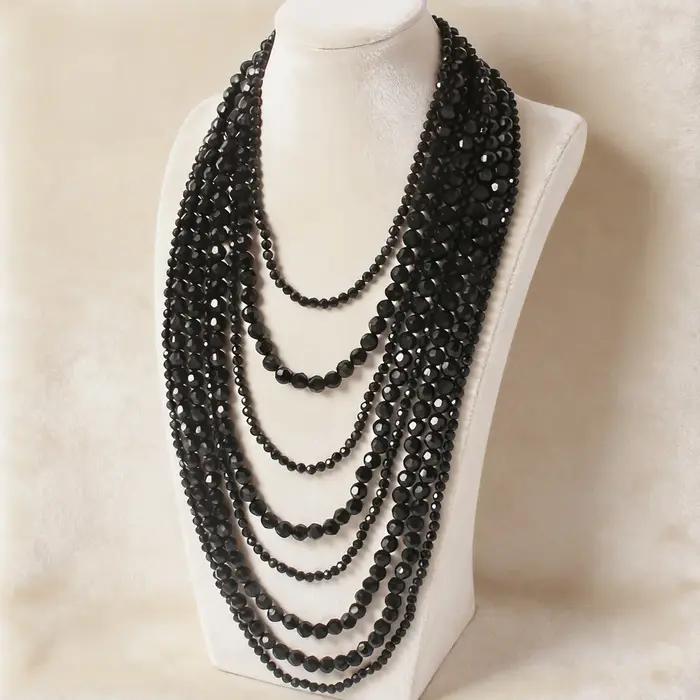 Collier multi-couches style bohème noir perlé pour femme