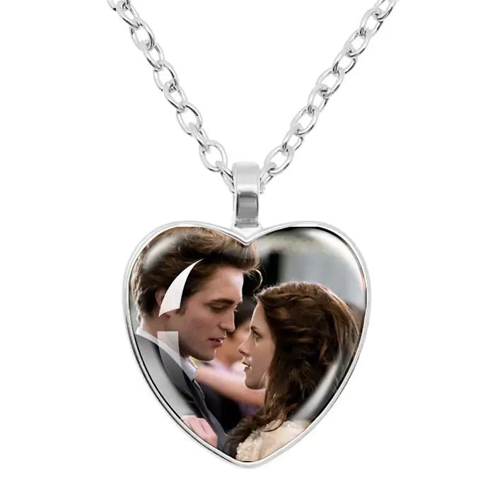 Collier du film crépuscule Vampire Bella Edward Jacob Renesmee personnage verre coeur pendentif collier hommes femmes bijoux cadeau