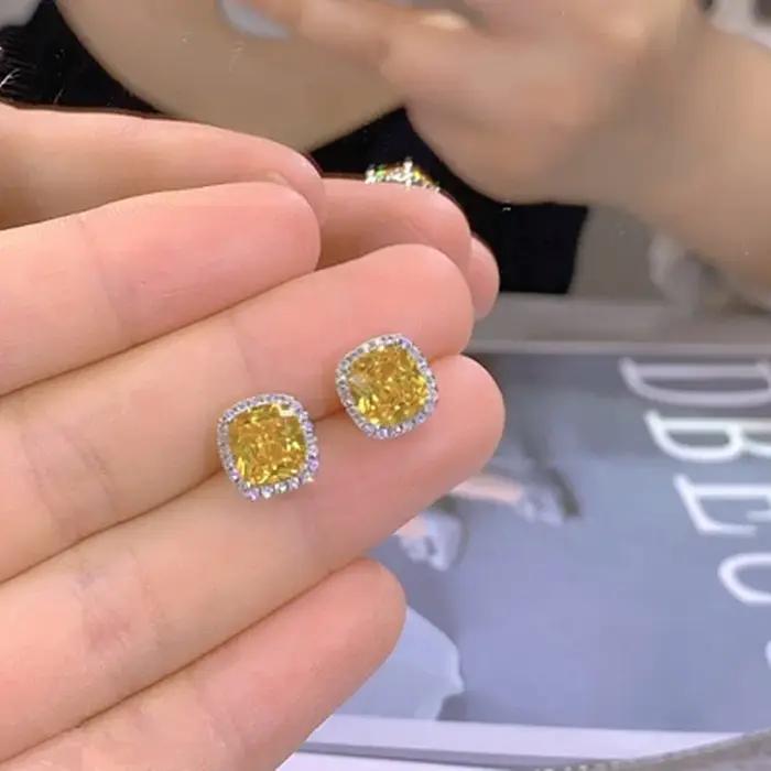 Ensemble de boucles d'oreilles et de pendentifs en zircone cubique élégants pour femmes occasions spéciales mariage alliances de mariage