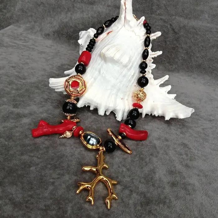 Y.YING – collier Biwa noir perle rouge corail Onyx