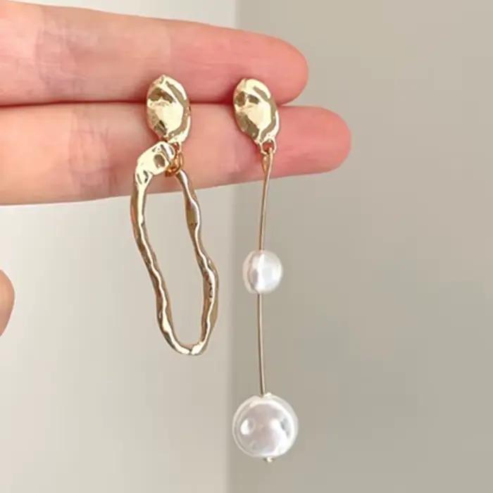 Boucles d'Oreilles Asymétriques Elégantes avec Perles Imitation pour Femmes Occasions Spéciales Soirées Chic Cadeaux Fête