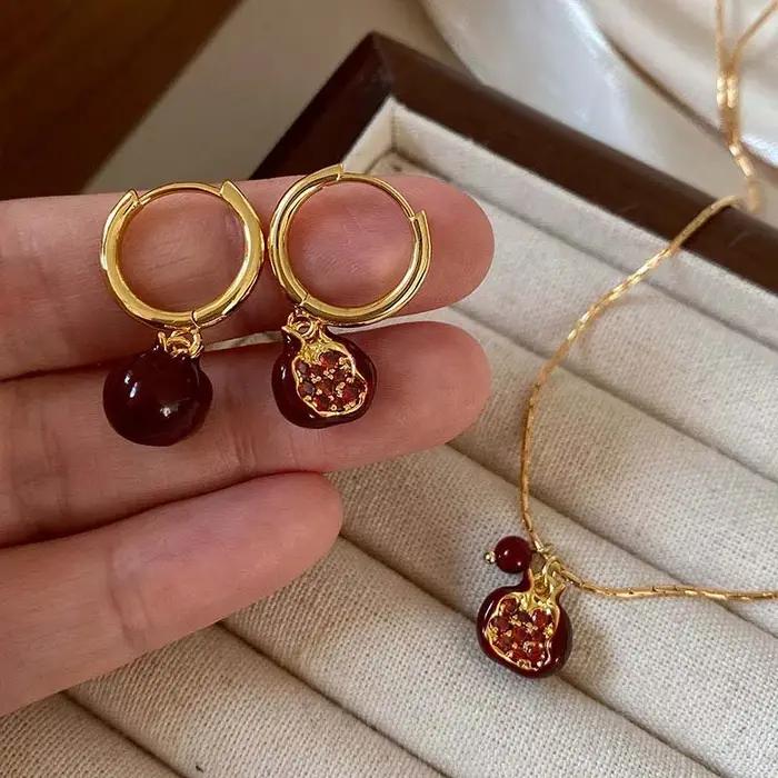 Ensemble de bijoux collier pendentif grenade rouge moderne pour femmes occasions de fête