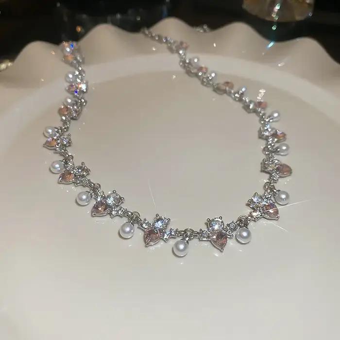 Collier ras du cou en strass ronds en forme de cœur pour femme