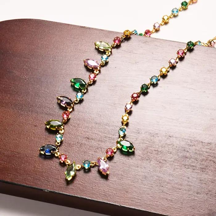 Ensemble de bijoux à la mode avec pendentif squelette, incrustations de zircone, collier et bracelet pour femmes occasions festives