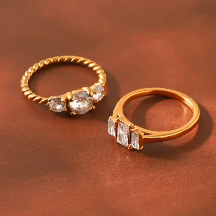 Bague Torsadée en Zircone Cubique Plaquée Or 18 Carats Délicate Minimaliste pour Occasions Spéciales Femme