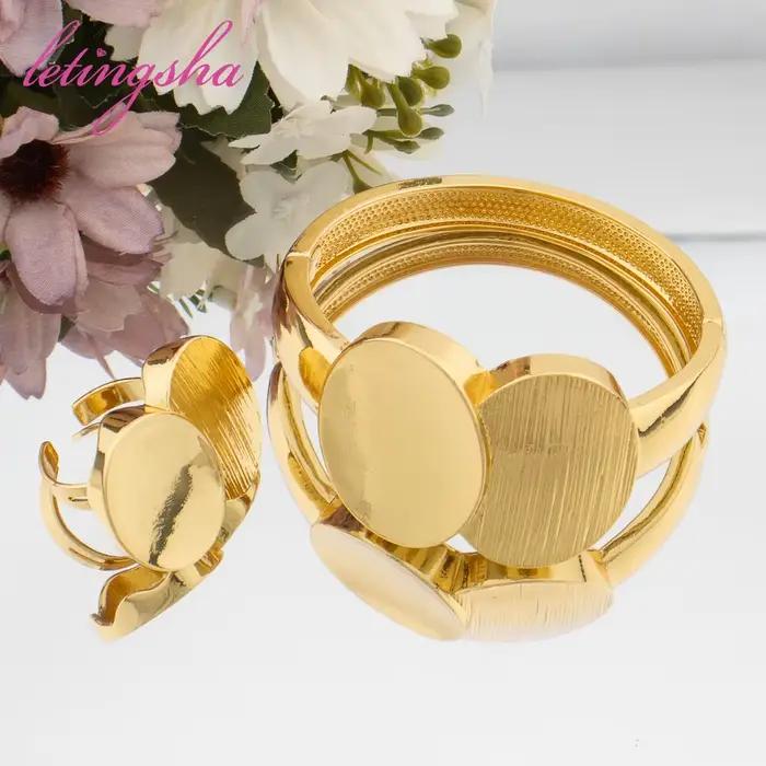 Ensemble de bijoux de conception brossée ronde de document d'or pour des femmes, bracelet de manchette, ensemble de bague, mode, nouveau design, mariages, patients