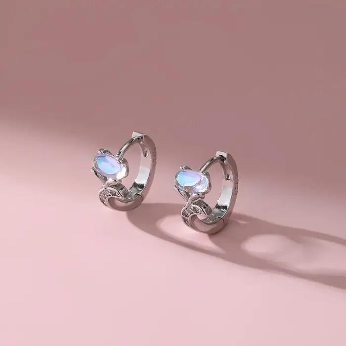 Boucle d'oreille en argent sterling 925, motif renard, petite taille, tendance, nouveau style 2026, élégante, raffinée, sophistiquée, accessoire d'oreille pour femmes
