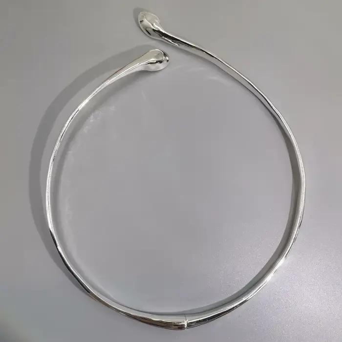 2025 design tendance et de niche, collier en cristal rouge et blanc, personnalisé, accrocheur et polyvalent
