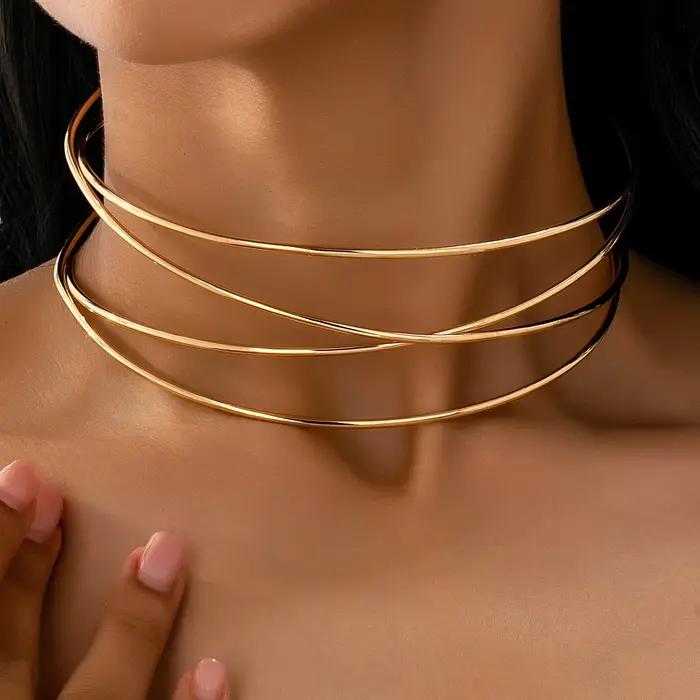 Tour de cou pour femmes en alliage de fer, or et plaqué argent, design minimaliste pour occasions spéciales et tenues quotidiennes