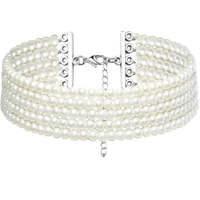 Collier ras du cou multicouche élégant en perles blanches pour femmes