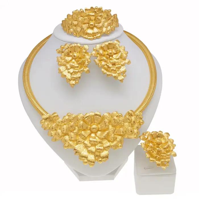 Bijoux plaqués or pour femmes