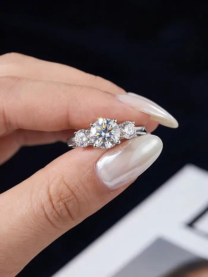 Bague en moissanite véritable 1 carat à trois pierres rondes pour femme, en argent sterling 925, haute qualité, bijoux fins de luxe pour anniversaire