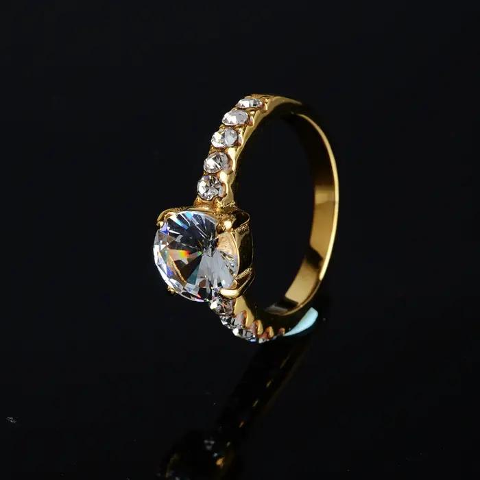 Alliance de Luxe en Acier Inoxydable Plaquée Or 18 Carats Serties de Zirconium Blanc Pour Femmes Occasions Formelles Engagement Professionnel