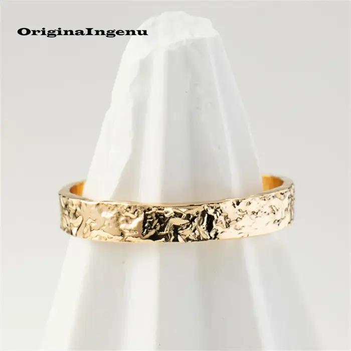 Bague martelée faite à la main remplie d'or 14K