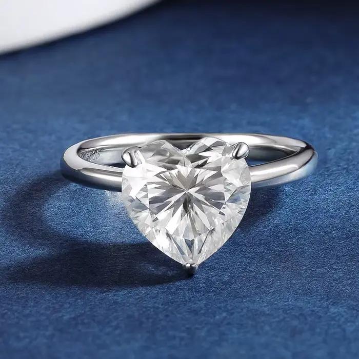 Bague en argent sterling S925 avec zircon/moissanite Halaile 4CT 5A