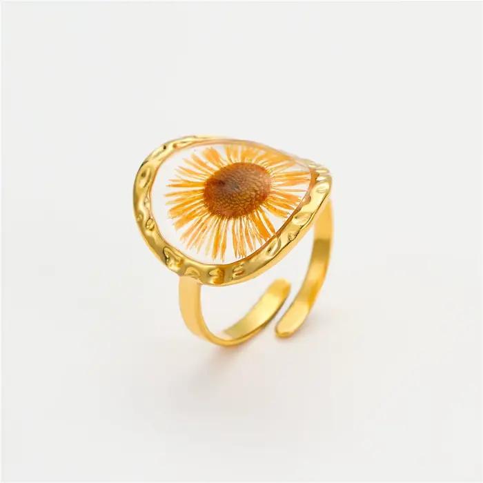 Bague ouverte délicate en fleurs séchées pour femme