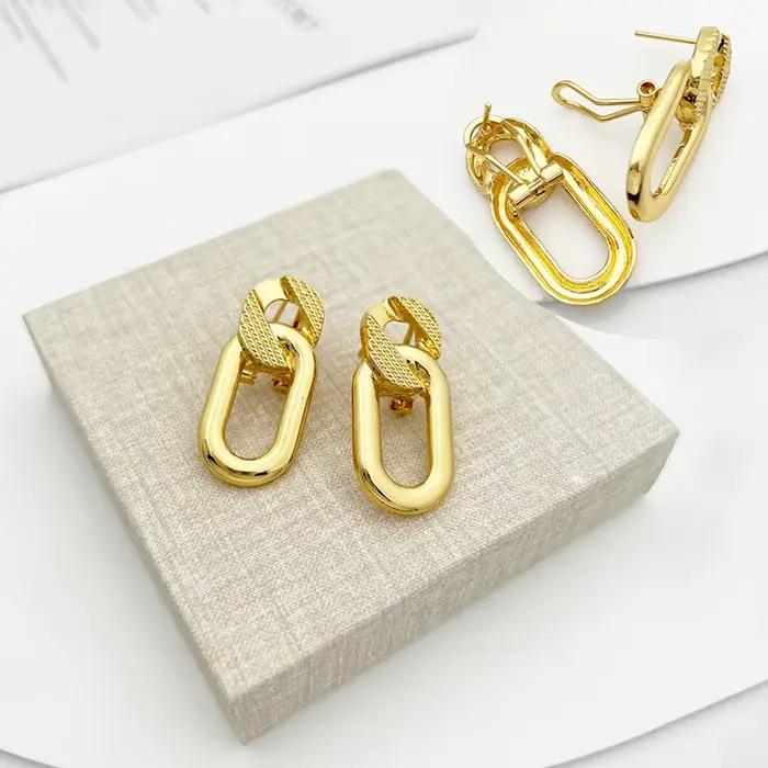Ensemble de bijoux à la mode Dubai plaqué or 24 carats pour femmes avec collier boucles d'oreilles bague bracelet occasions spéciales soirée mariage