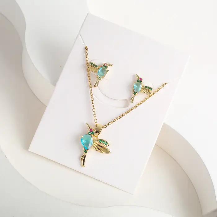 Ensemble de collier et boucles d'oreilles avec pendentif colibri en cristal classique, 7 couleurs, collier d'oiseau Animal en zircone, cadeau d'anniversaire et de mariage pour filles
