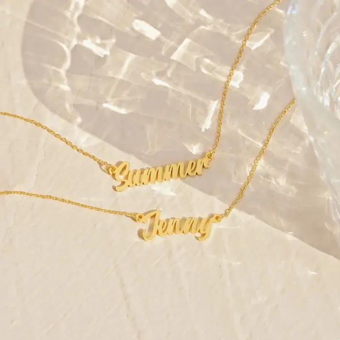 Collier personnalisé avec nom pour femmes et hommes – Pendentif lettre cursive sur mesure