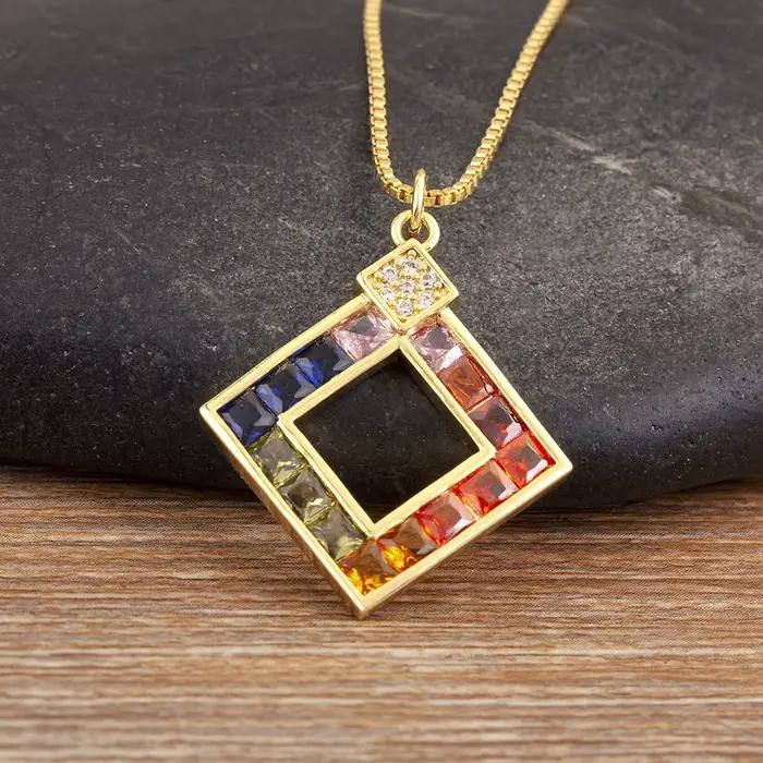 Nidin élégant esthétique incrusté coloré Zircon pendentif à breloque collier pour les femmes fleur c