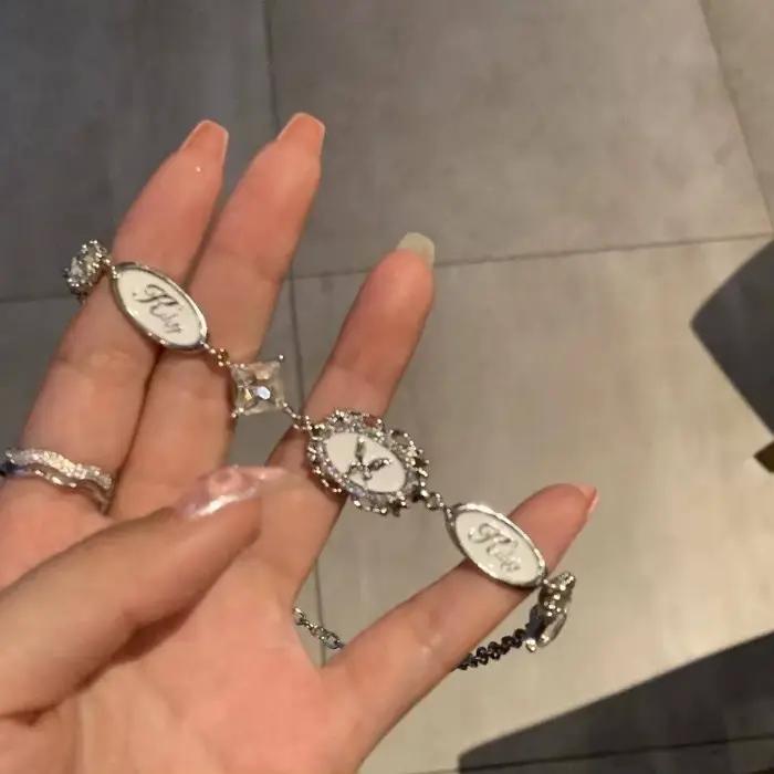 Colliers gothiques Vintage Harajuku papillon en cristal pour femmes