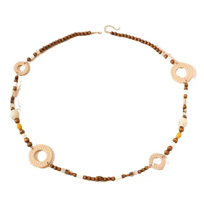 Collier long de style bohème tressé avec des perles en bois et de la herbe pour un usage décontracté