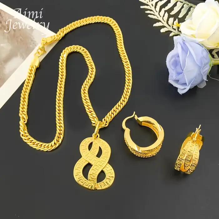 Ensemble de bijoux géométriques plaqués or 18 carats