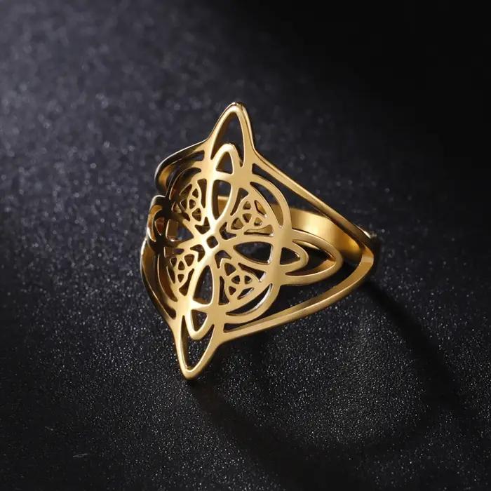 Anneau de protection Witches Knot en acier inoxydable plaqué or pour femmes, bijou symbolique de protection et d'élégance pour toutes les occasions spéciales
