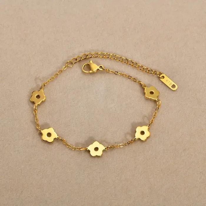 Bracelet fleuri réglable en acier inoxydable plaqué or pour femmes et filles occasions spéciales romantiques et mode