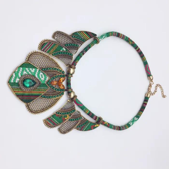 Collier bohème multicolore vert perles fait à la main pour femmes occasions spéciales et tenues quotidiennes
