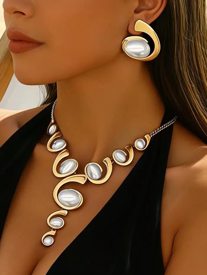 Ensemble collier et boucles d'oreilles de luxe en perles