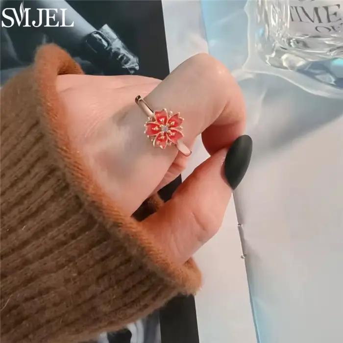 Bague de cocktail SMJEL avec motif daisy flower pour gestion du stress, pour femmes, occasions spéciales et soirées
