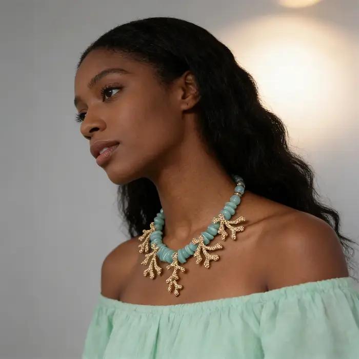 Collier Bohème Nautique Coquillage Corail Perles Aqua Élégant pour Femmes Occasions Spéciales Brunchs Rendez-vous