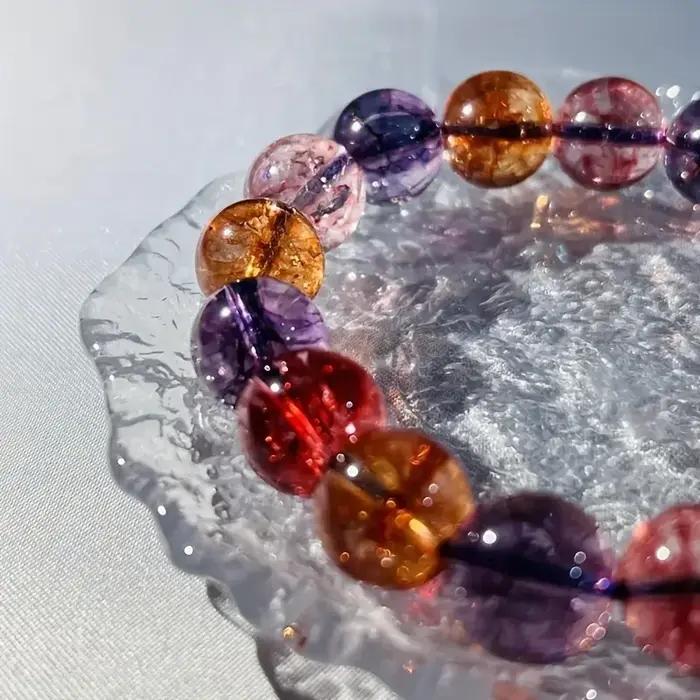 Bracelet en cristal fait à la main pour homme et femme avec perles et finition métallique violette pour occasions spéciales et cadeaux d'anniversaire