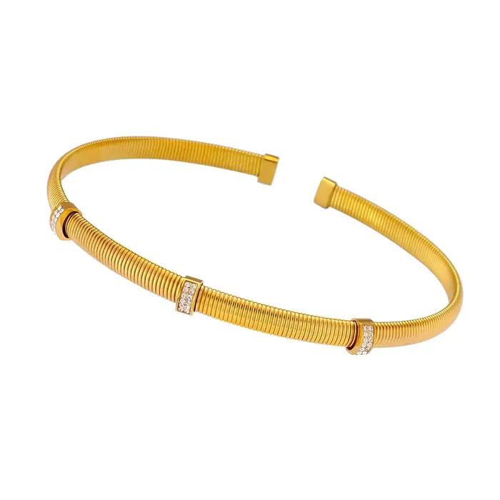 Ensemble de bijoux à la mode en acier inoxydable avec accessoires géométriques glacés or argent pour femmes occasions spéciales