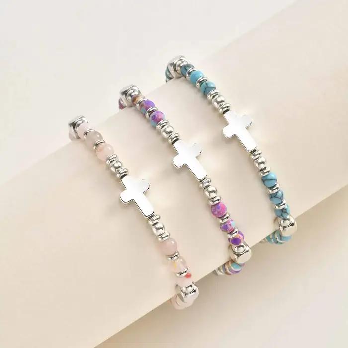 Bracelet religieux chrétien avec croix perlée pour femmes