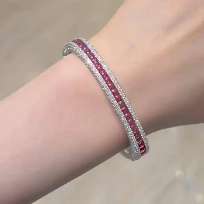Ensemble de bijoux vintage pour femmes avec bracelet et bague coeur en zirconium blanc ou noir style classique élégant pour occasion spéciale