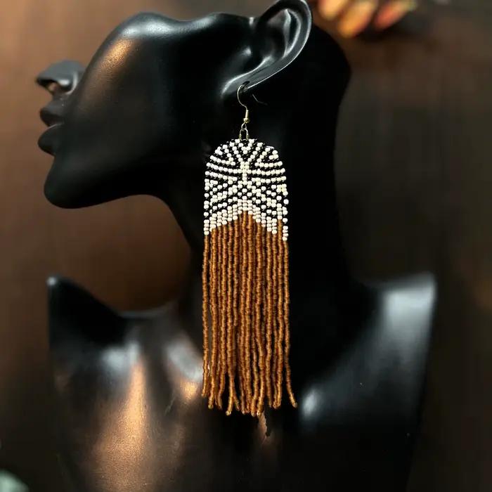 Boucles d'oreilles pendantes pour femmes Inspiration Design, perles de rocaille avec longues franges, crochets d'oreilles en acier inoxydable, accessoires