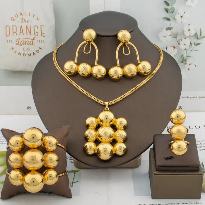 Ensemble de Bijoux de Luxe en Or avec Neuf Perles