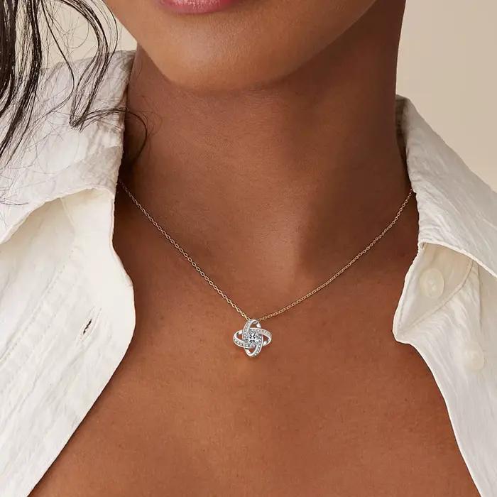 Collier élégant avec nœud d'amour zircone cubique pour femmes classique cadeau romantique anniversaire