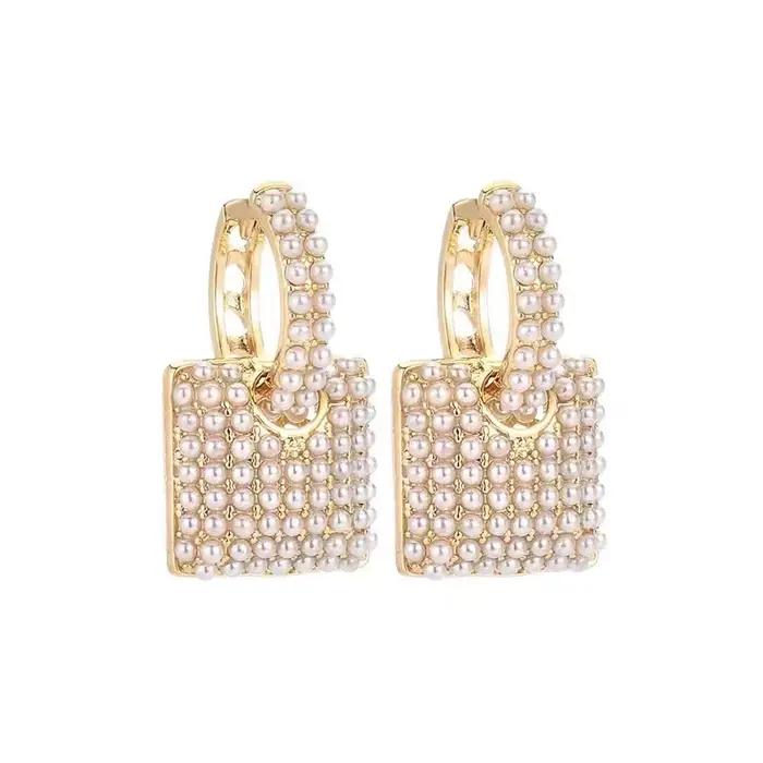 Boucles d'oreilles pendantes géométriques en perle avec alliage de cuivre or pour femmes élégantes occasions spéciales mode coréenne 2025