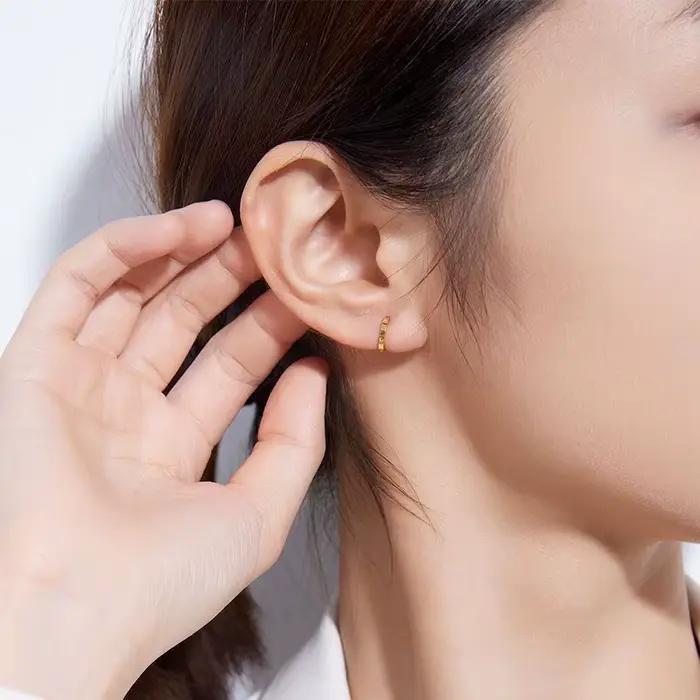 Boucle d'oreille Simple en or 18 carats pour femmes
