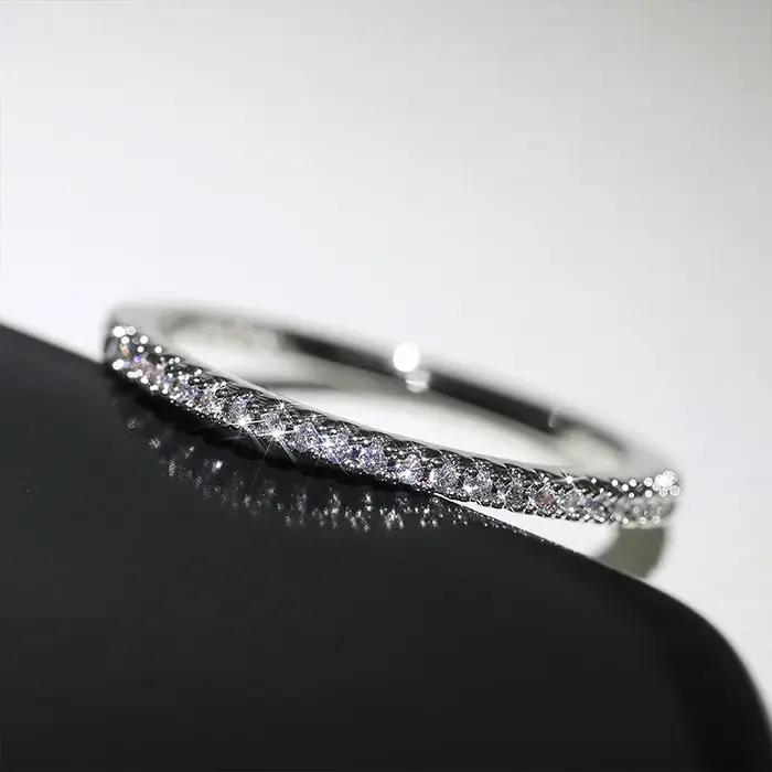 Huitan nouveau 2020 minimaliste mince anneaux pour les femmes de mariage brillant cubique Zircon de haute qualité polyvalent femme bague bijoux